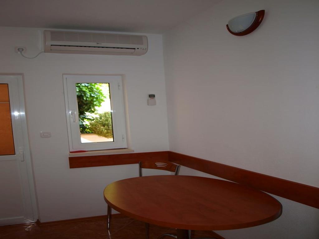 Apartments Mia Postira Habitación foto
