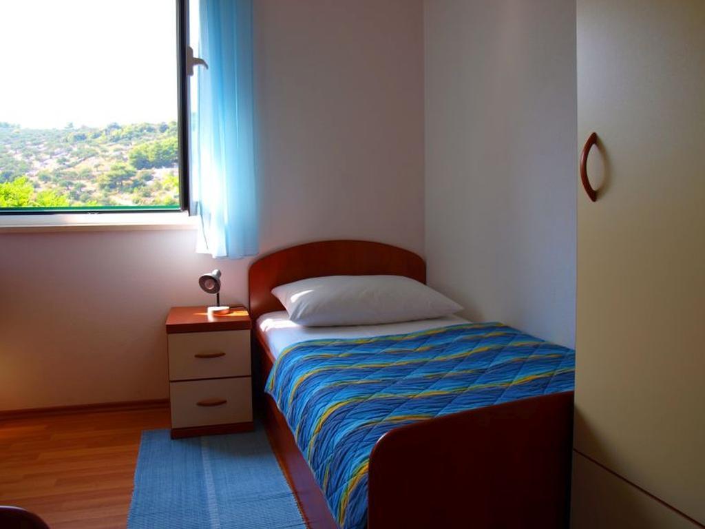 Apartments Mia Postira Habitación foto