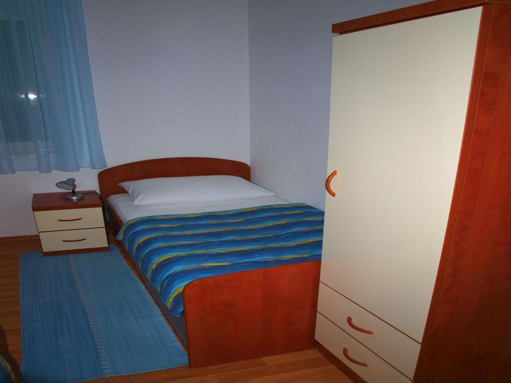 Apartments Mia Postira Habitación foto